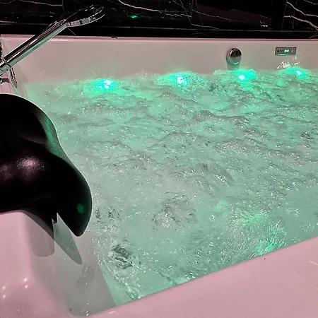 007 Loveroom Secrete Jacuzzi Prive Cinema 4k Appartement Courcouronnes