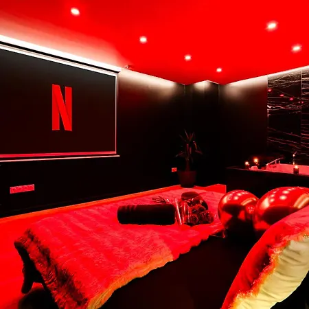 شقة 007 Loveroom Secrete Jacuzzi Prive Cinema 4k
